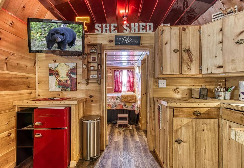 The Tiny Barn, 1089 Free Tickets Each Paid Day, Dollywood And More Сев'єрвілл Екстер'єр фото