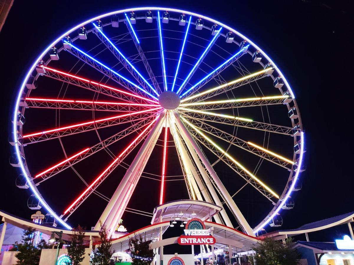 The Tiny Barn, 1089 Free Tickets Each Paid Day, Dollywood And More Сев'єрвілл Екстер'єр фото
